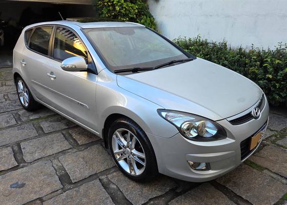 HYUNDAI I30 2.0 MPFI GLS 16V GASOLINA 4P AUTOMÁTICO HYUNDAI I30 2.0 MPFI GLS 16V GASOLINA 4P AUTOMÁTICO